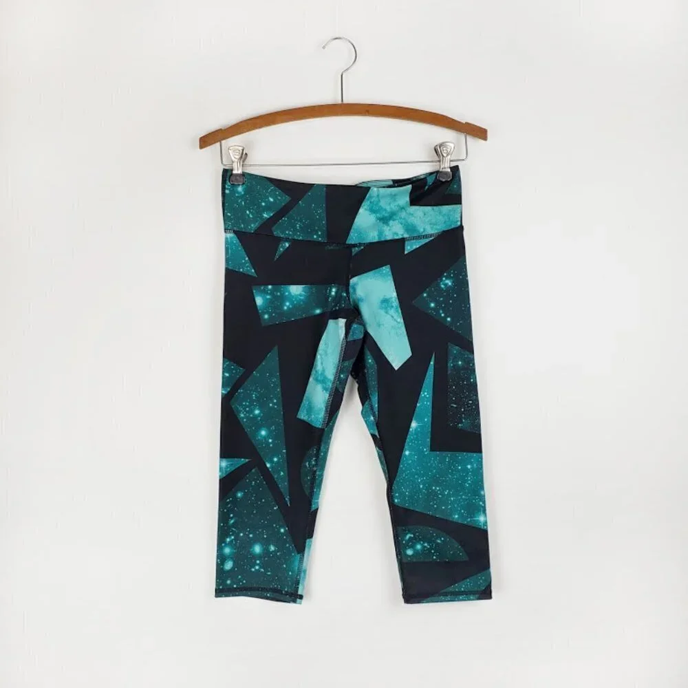 Alo Yoga Airbrush Capri Leggings Island Space Green Geometric Knicker Size XS